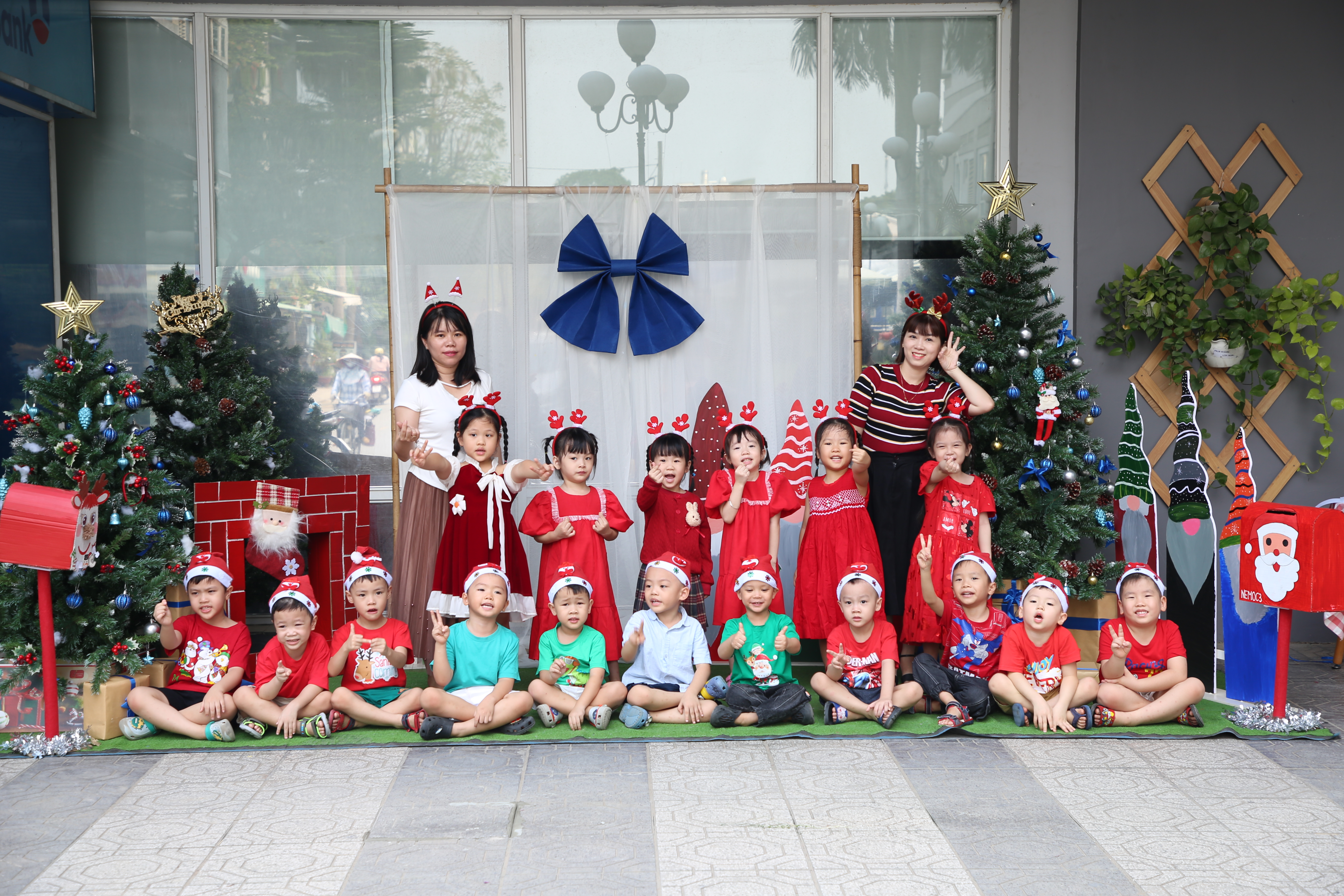 NHỮNG KHOẢNH KHẮC GIÁNG SINH RỰC RỠ TẠI IGC KIDDY