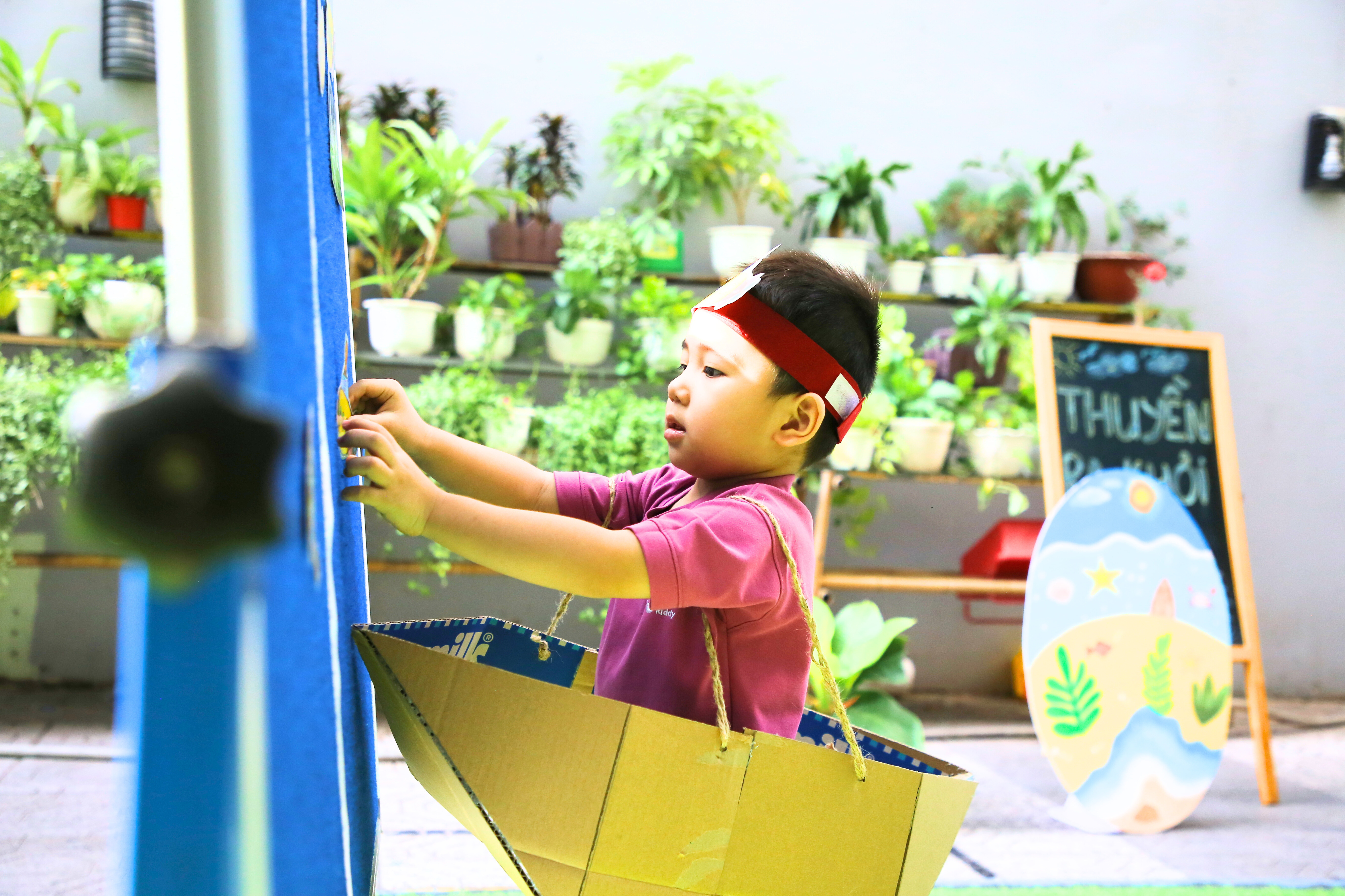 “THUYỀN RA KHƠI” – GIỜ HỌC DỰ ÁN ĐẦY HỨNG KHỞI CỦA CÁC BẠN NHỎ LỚP MOLLY