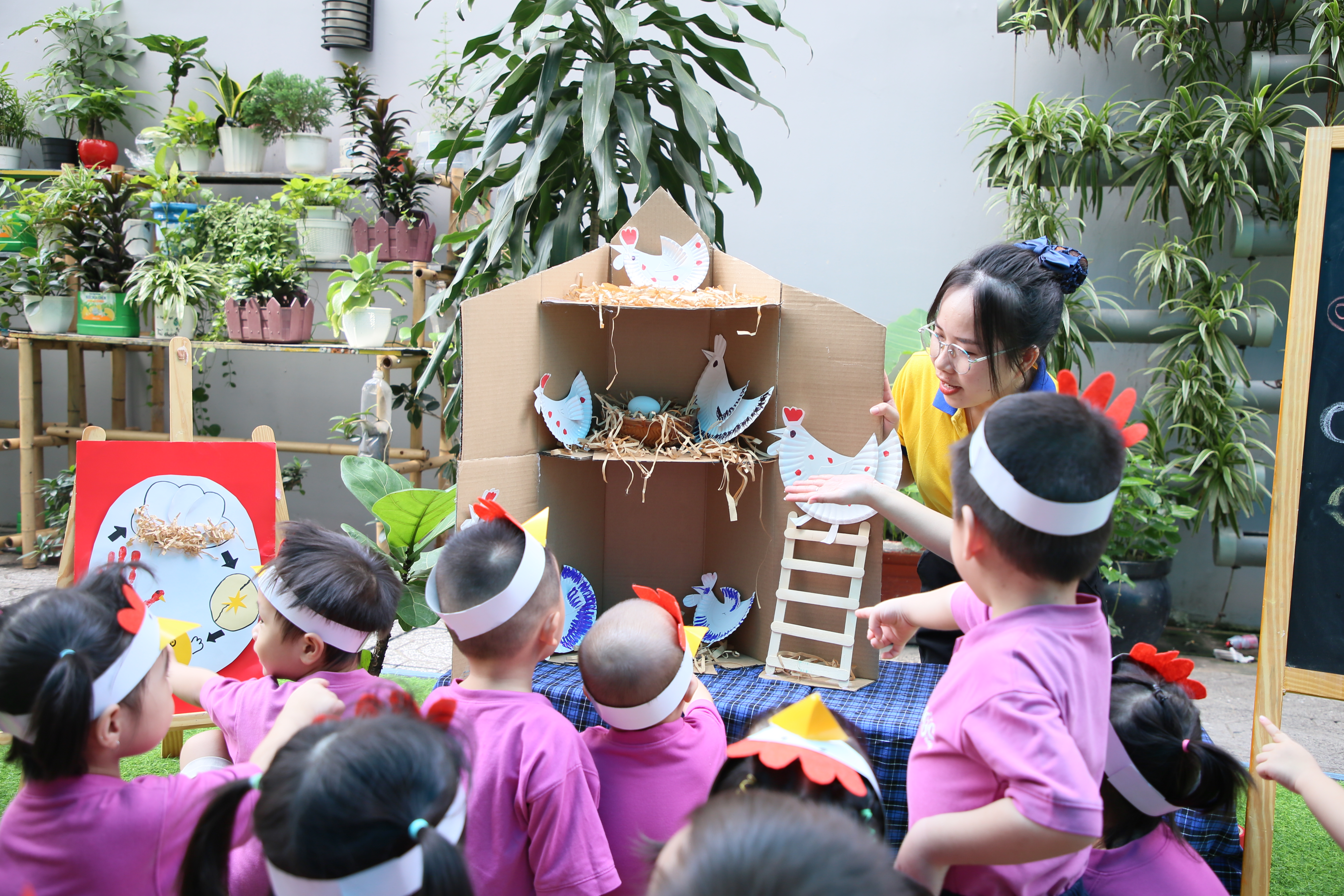 4. Hoạt động ngoài trời