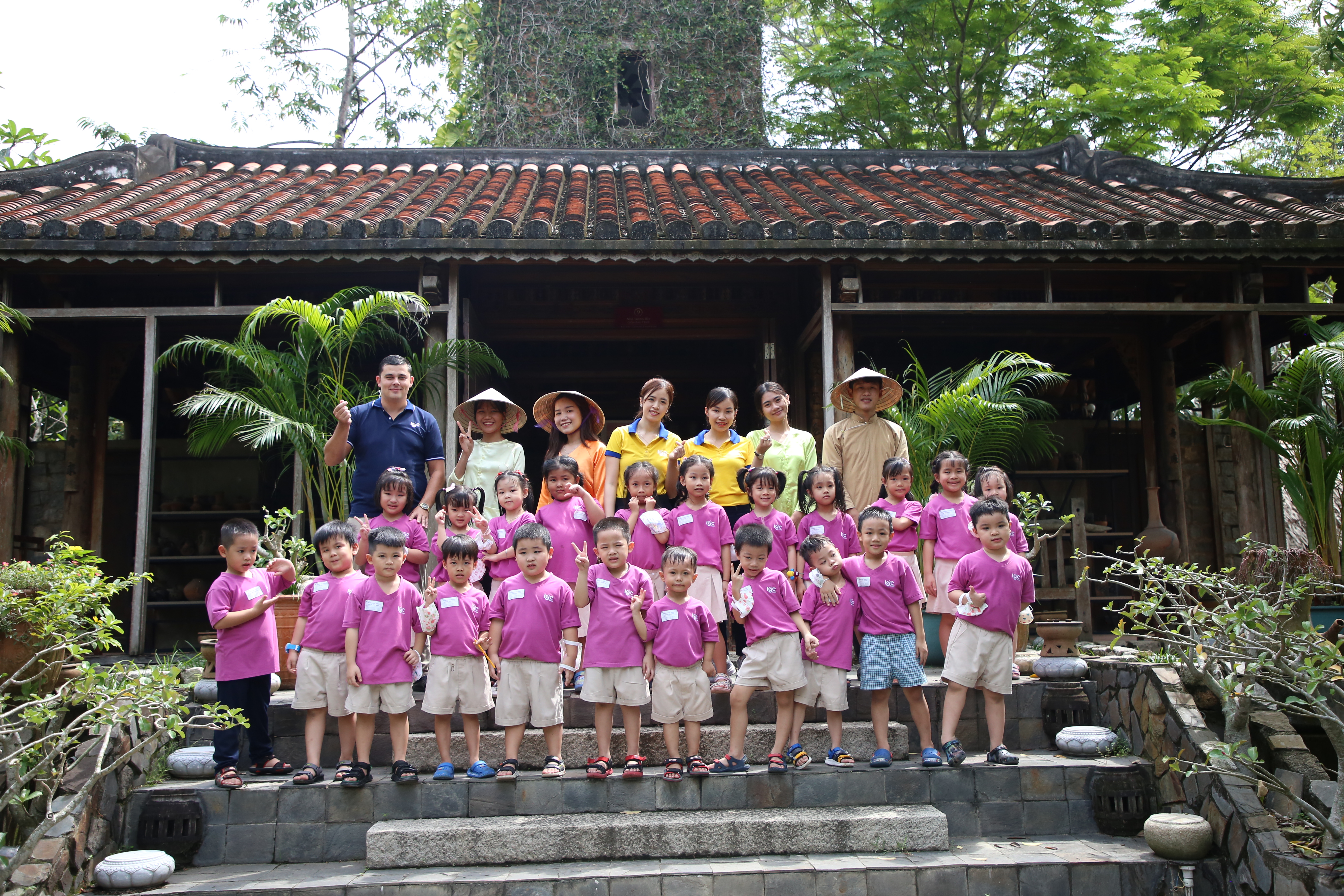 DÃ NGOẠI BẢO TÀNG ÁO DÀI