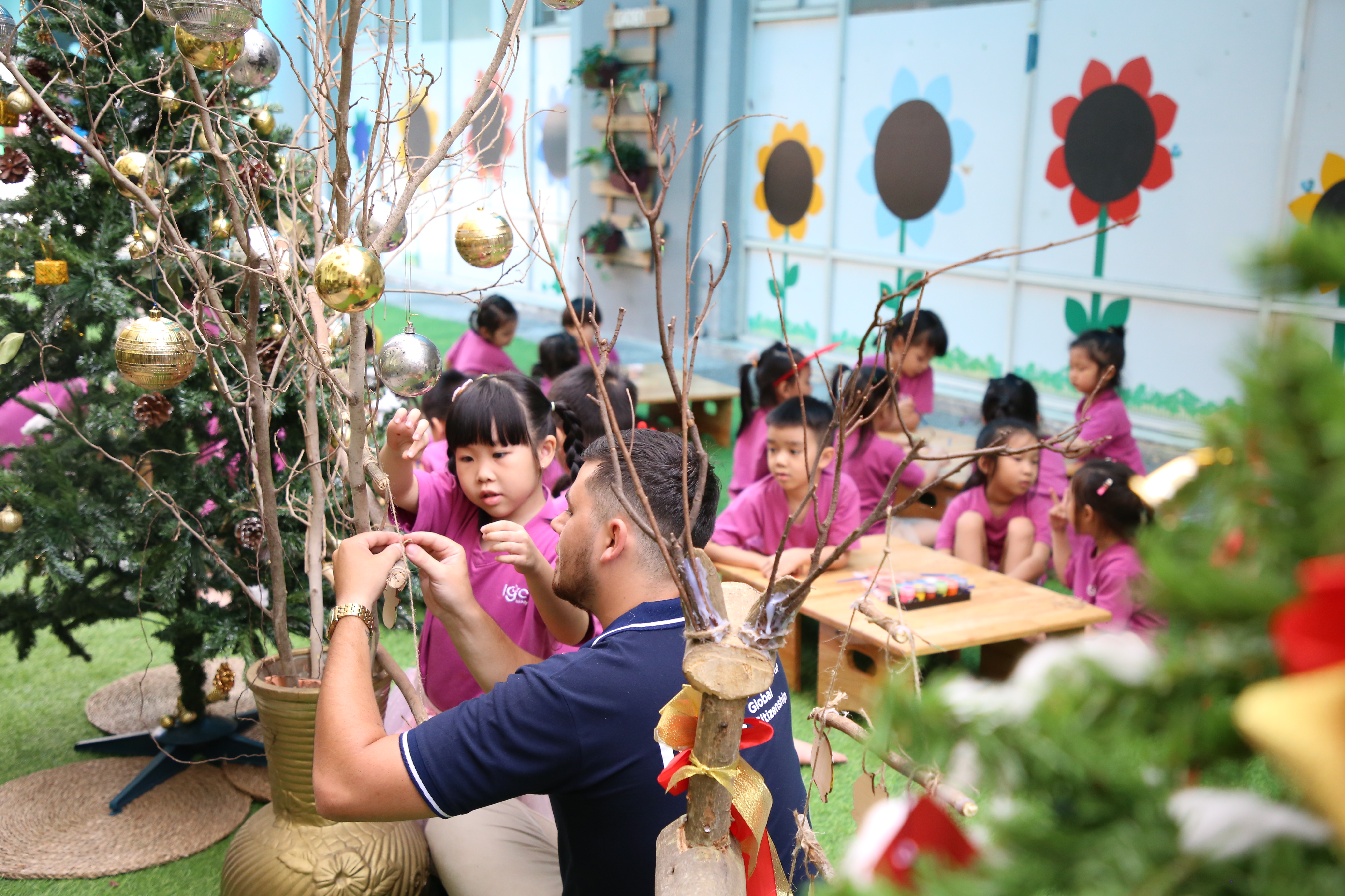Let's make a christmas tree with teacher Jacques